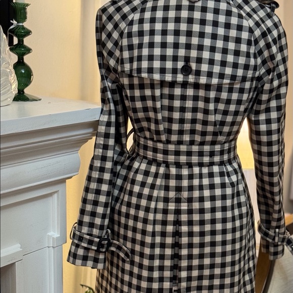 🖤🤍 COACH BLACK AND WHITE GINGHAM TREACH COAT! - Picture 2 of 11